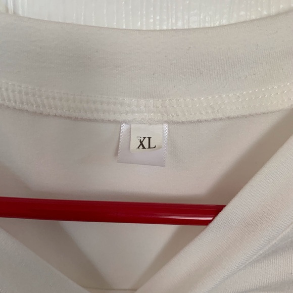 Tshirt - Picture 2 of 3